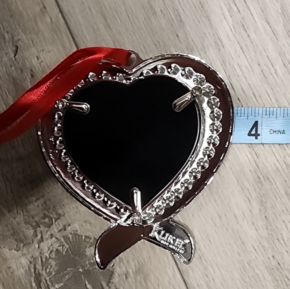 New Christmas Ornament Heart Frames - Picture 5 of 8